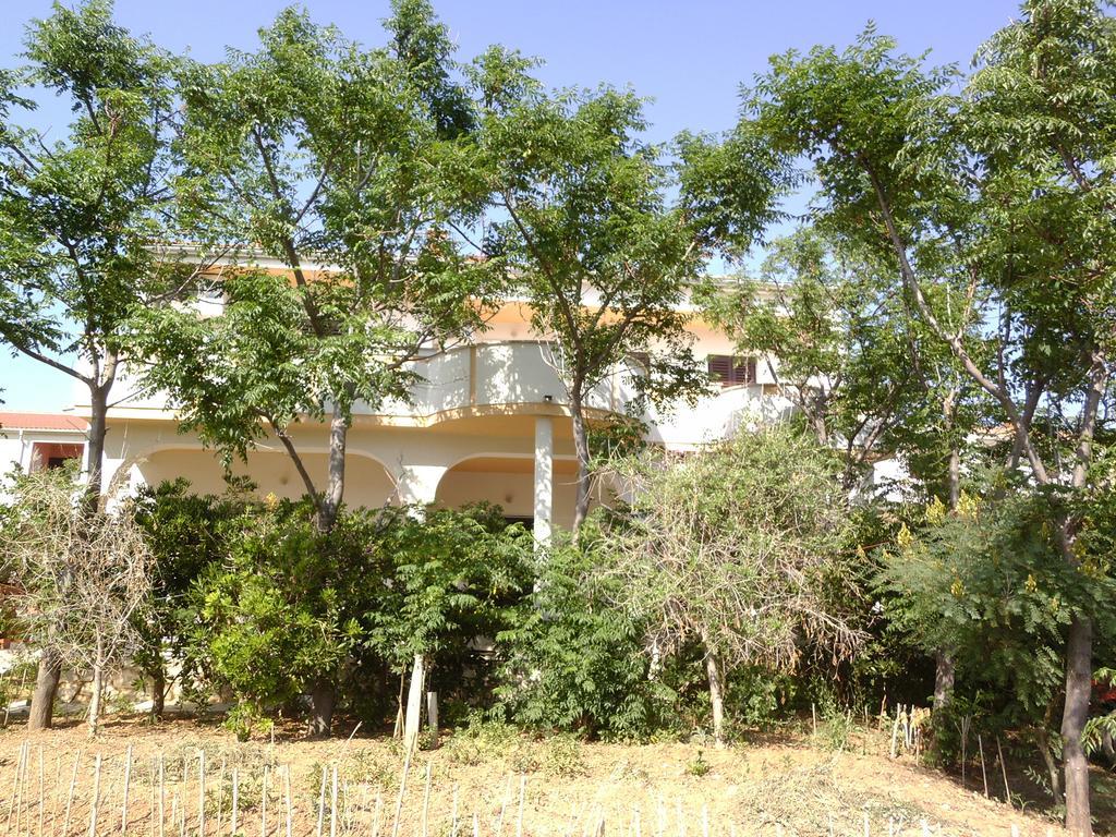 Apartments Kresimir Beauty With Shadow Trees And Parking Place Pag Town Dış mekan fotoğraf